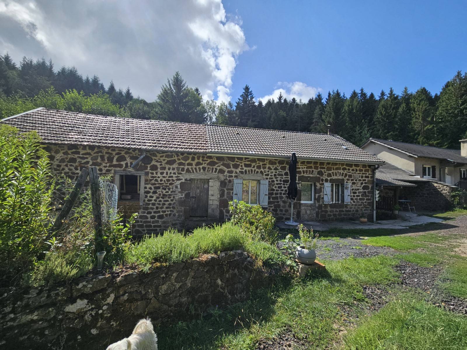 Ancienne ferme de hameau à finir de rénover
