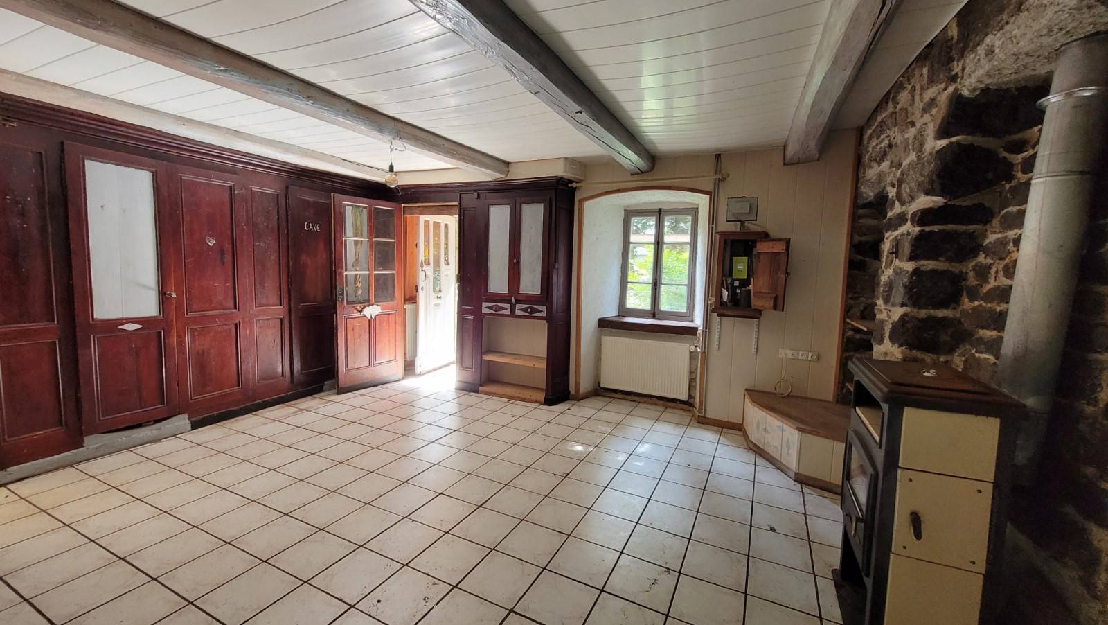 Ferme à rénover sur la commune des Vastres