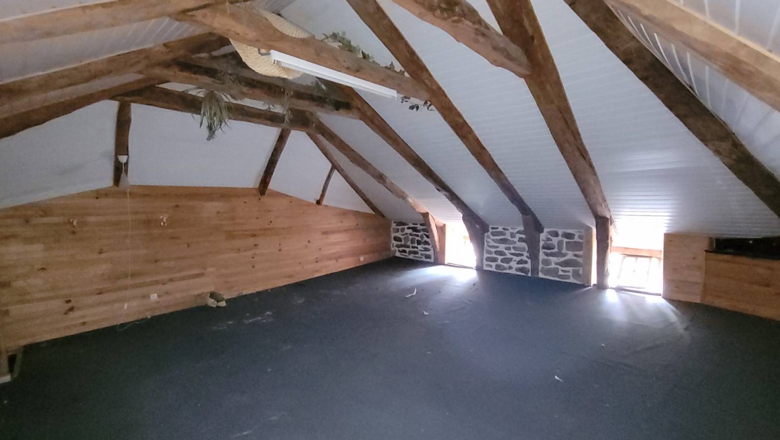 Ferme à rénover sur la commune des Vastres