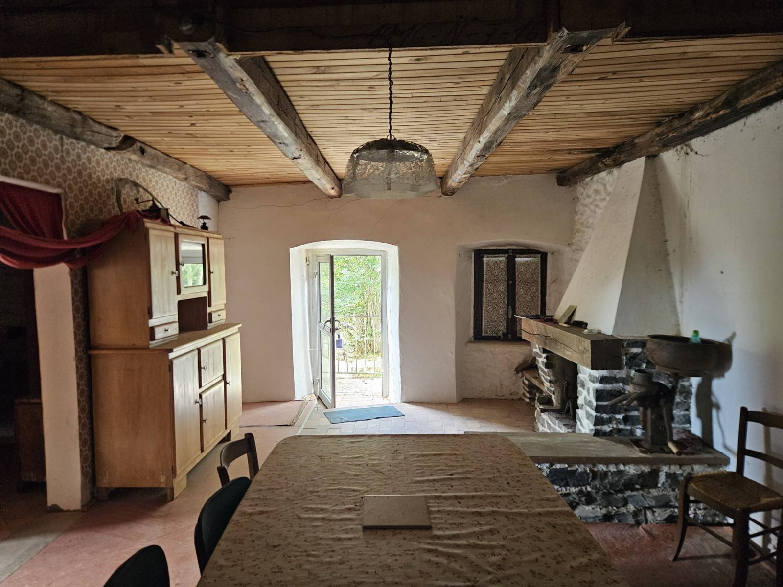 Coquette maison en pierres à rafraîchir campagne du Mazet