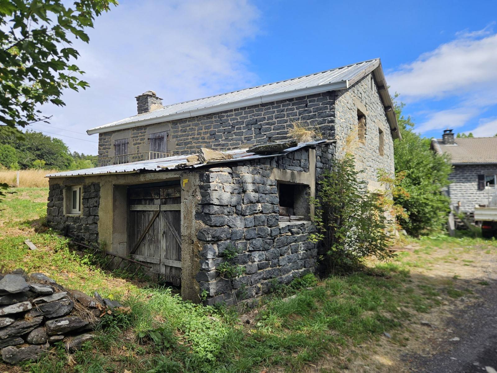 Coquette maison en pierres à rafraîchir campagne du Mazet