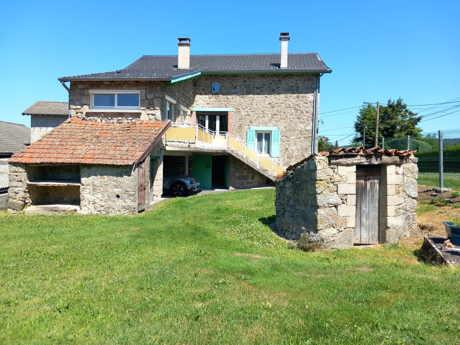 Maison en pierre Tence