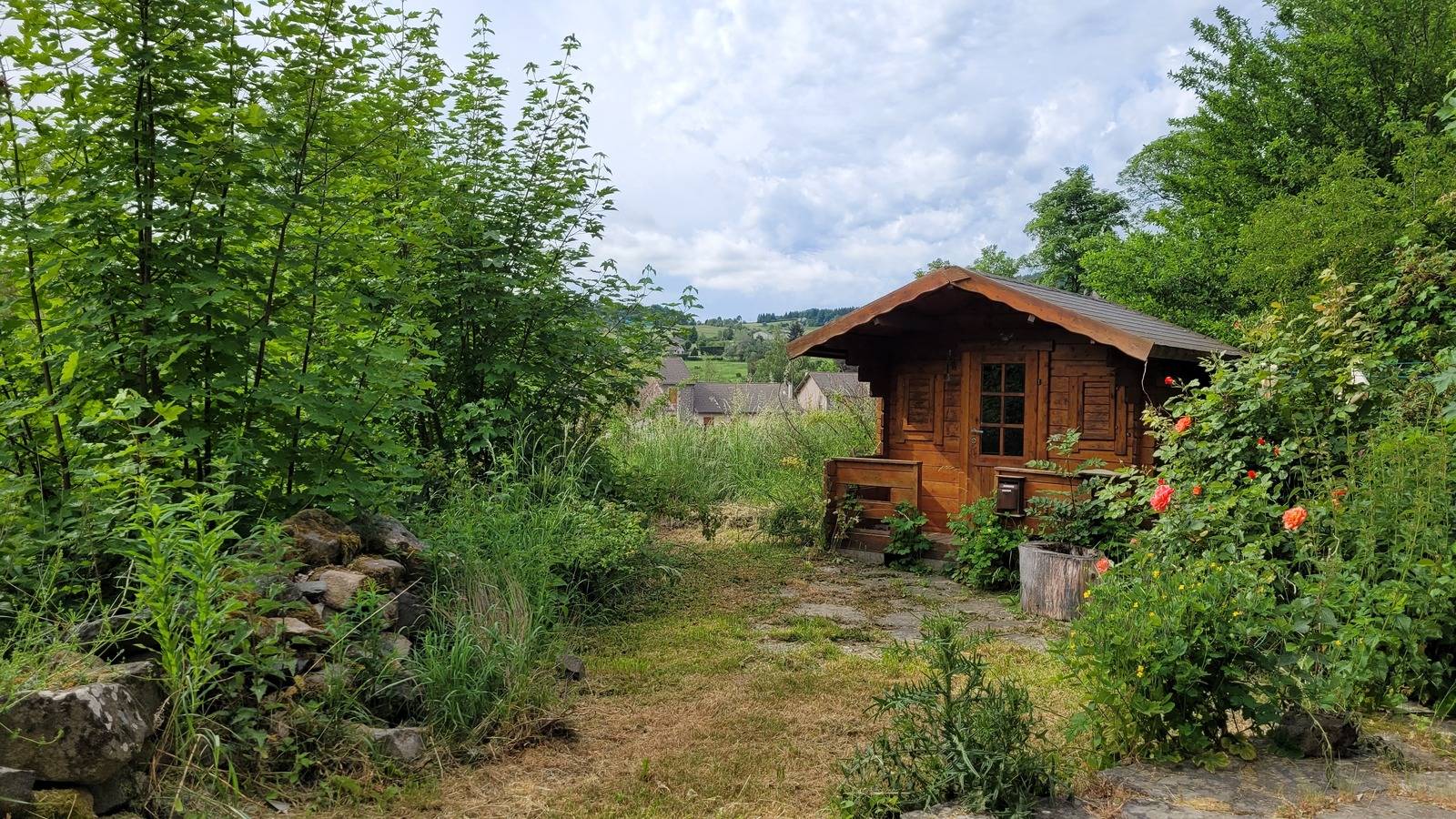 Ferme centre village du Mazet St Voy avec dépendances