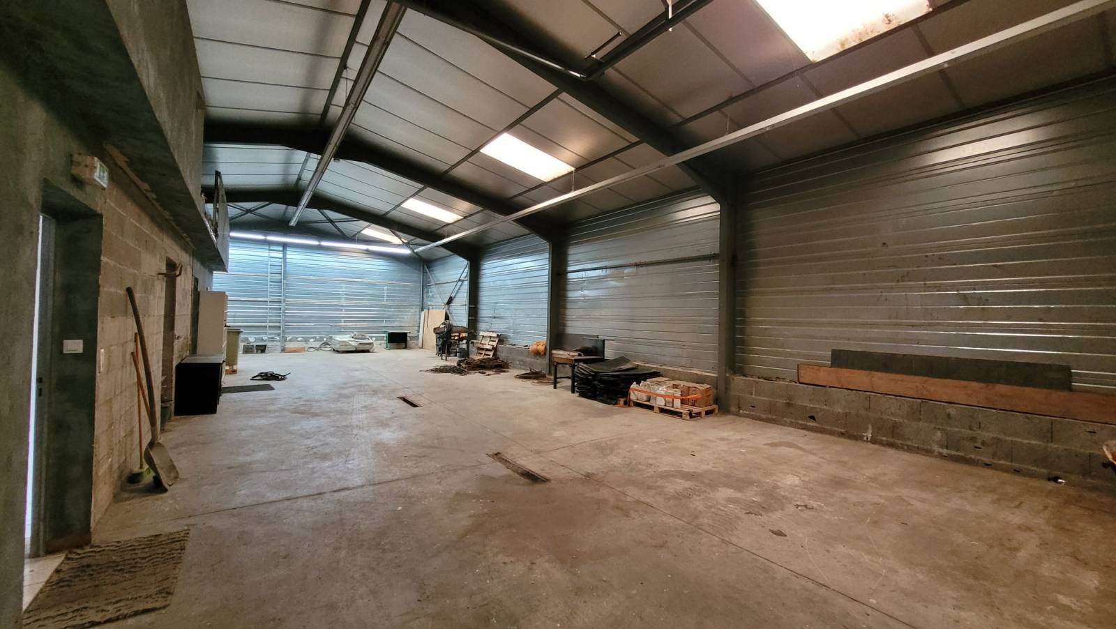 Local industriel et bureaux Le Chambon sur Lignon