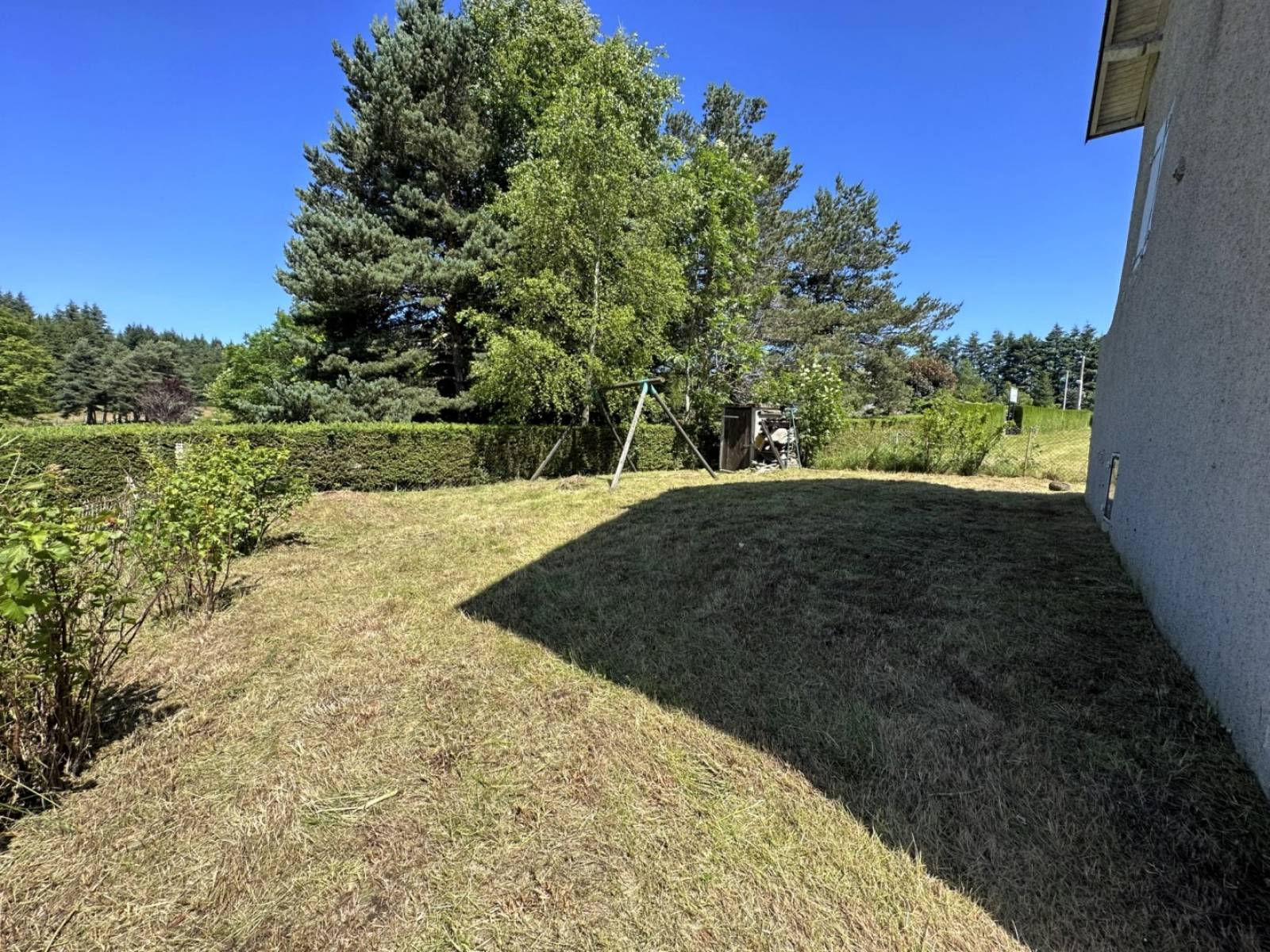 Maison mitoyenne avec jardinet en campagne de Mars