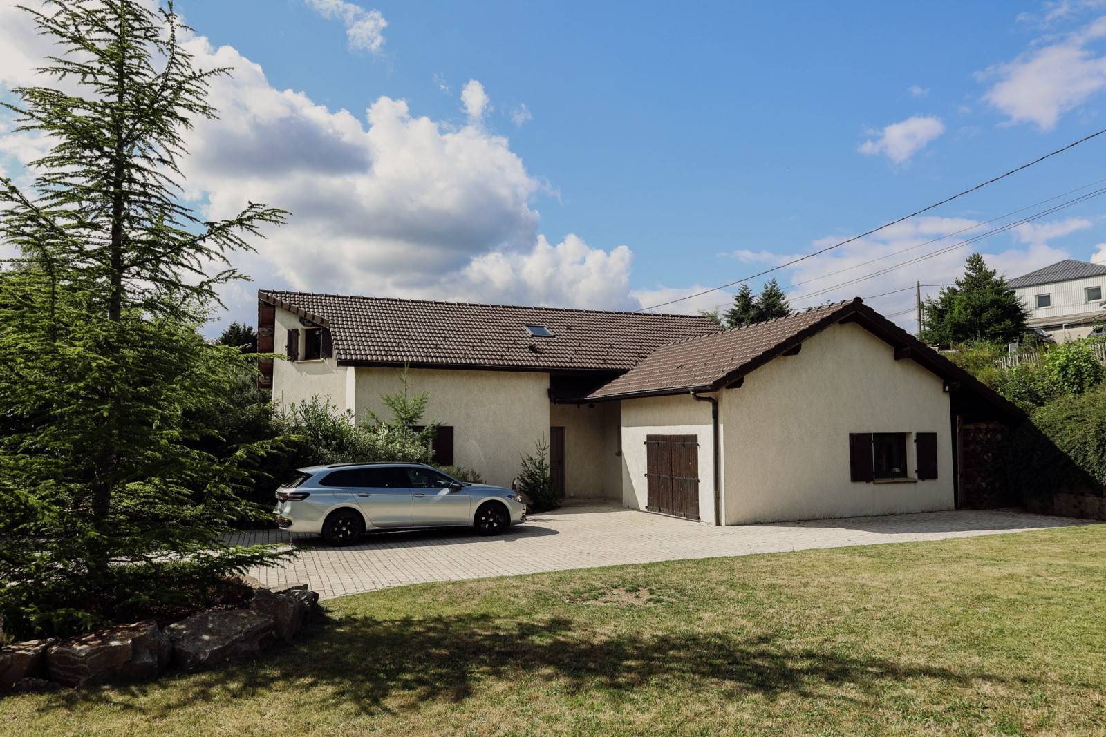 Maison de 2004 sur 1350 m² de terrain, proche du centre village de Saint Agrève