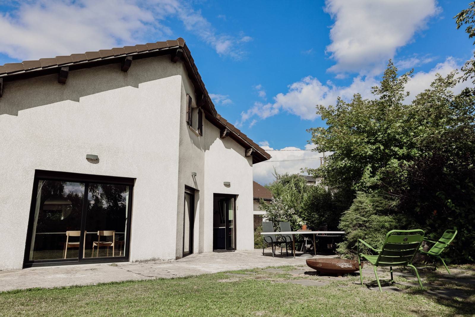 Maison de 2004 sur 1350 m² de terrain, proche du centre village de Saint Agrève