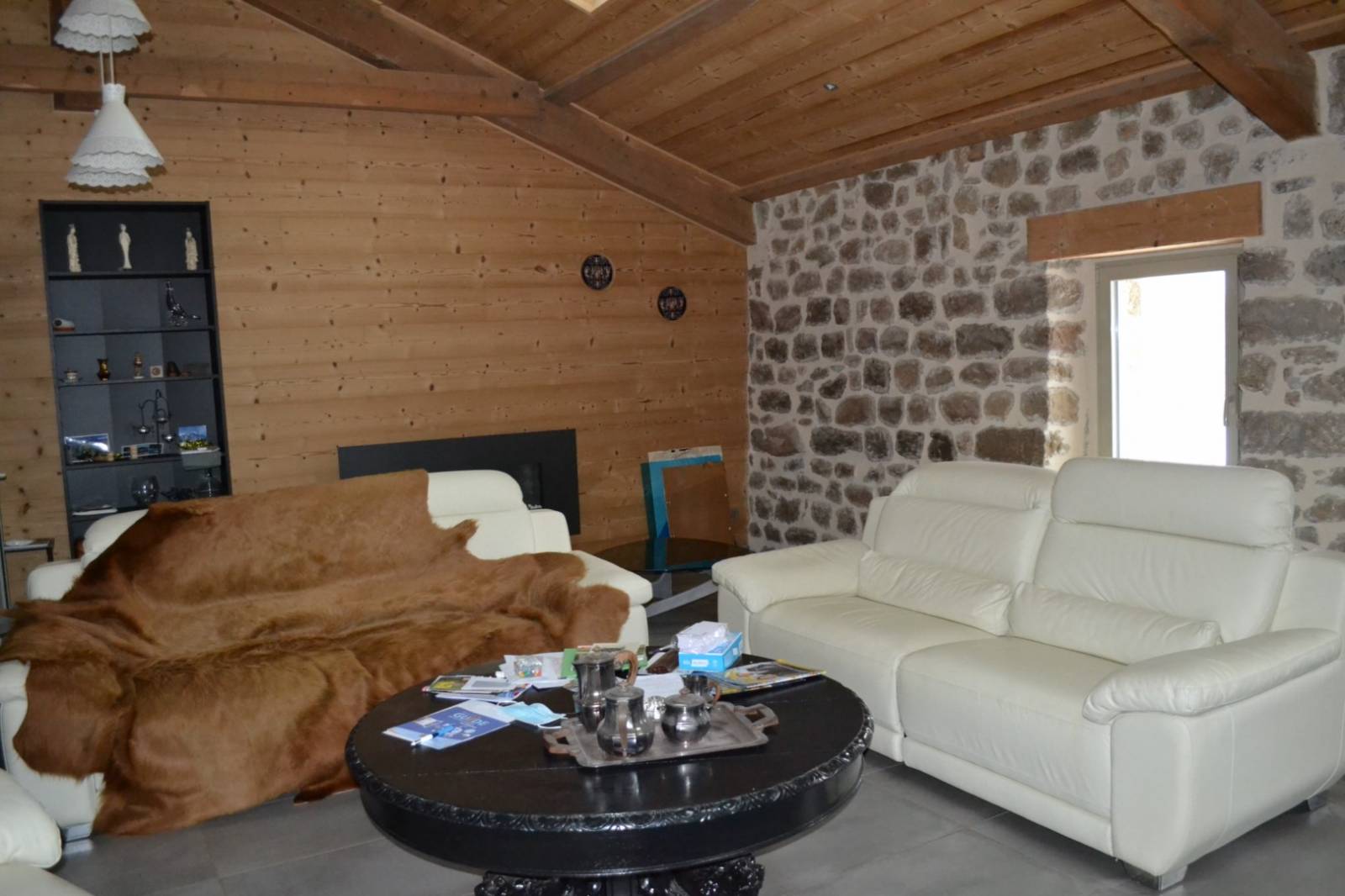 Propriété 2 corps de bâtiments et plus de 7Ha de terrain