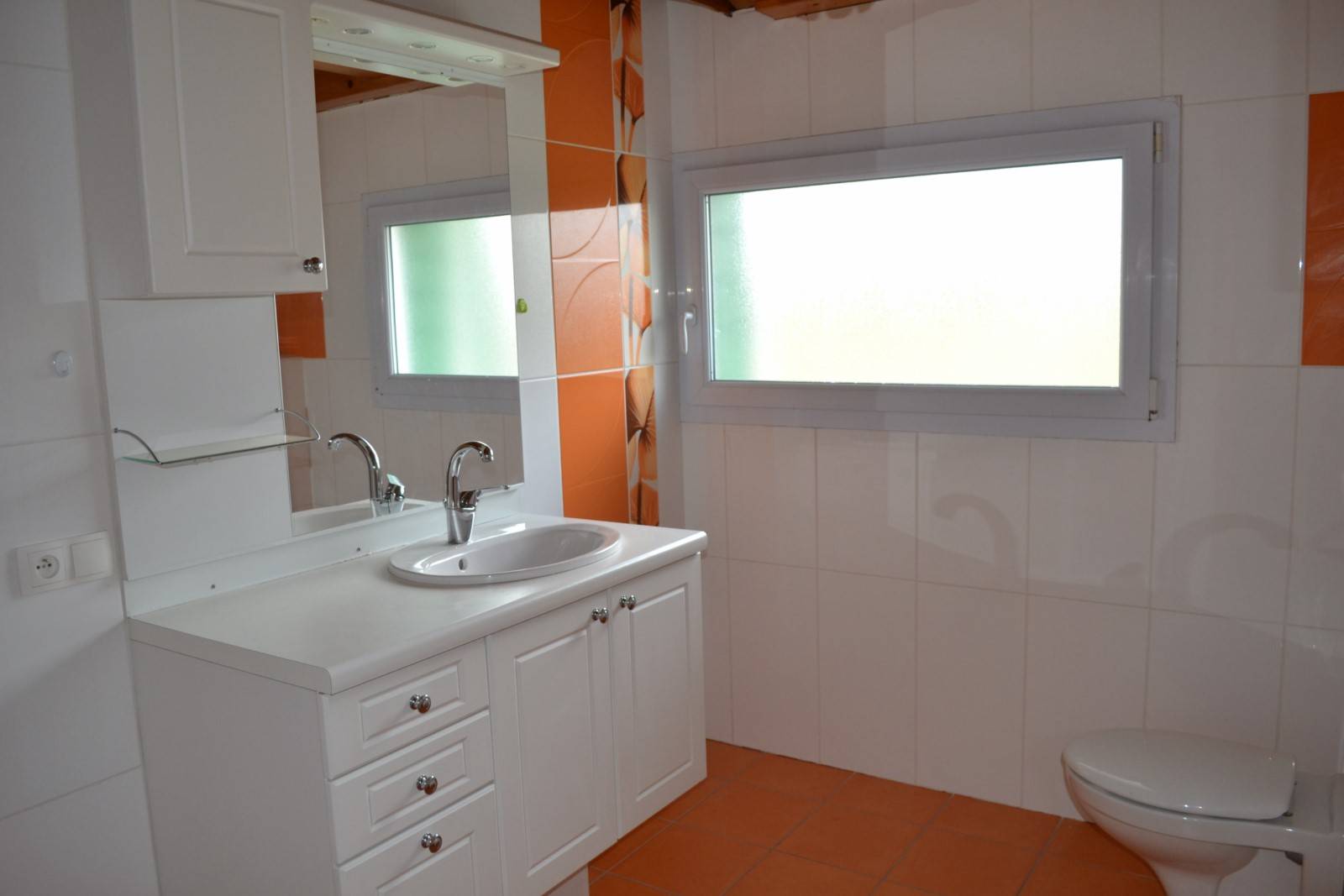 Campagne de Tence. Villa de 2007 spacieuse et lumineuse