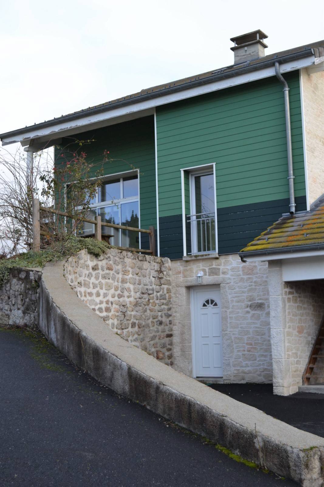 Campagne de Tence. Villa de 2007 spacieuse et lumineuse