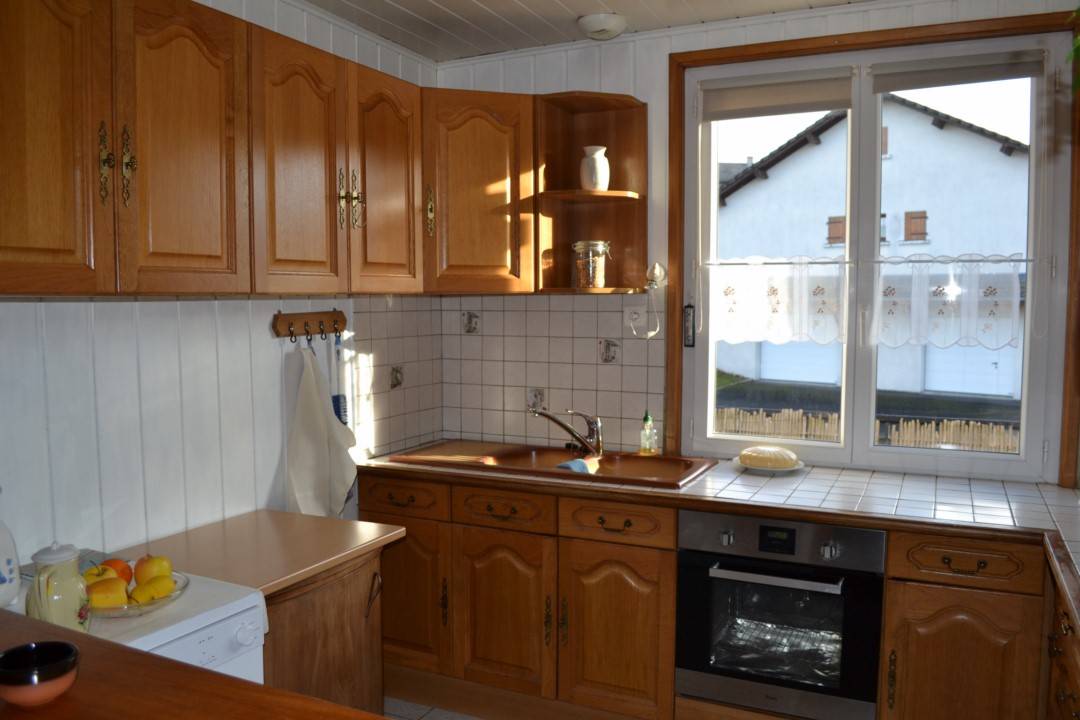 Maison à rafraichir proche centre 43520