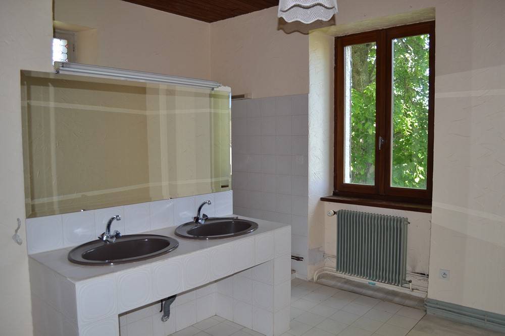 Maison au Mazet St Voy à rafraîchir