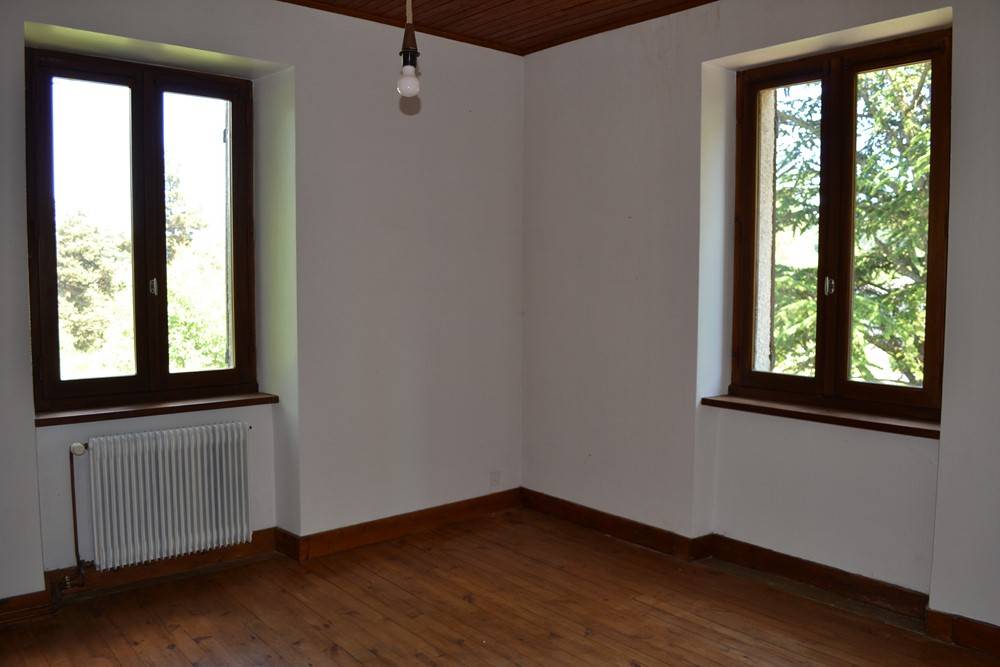 Maison au Mazet St Voy à rafraîchir