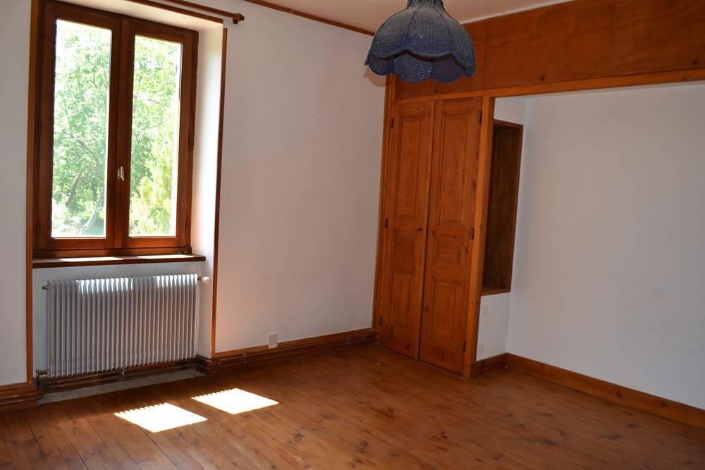 Maison au Mazet St Voy à rafraîchir