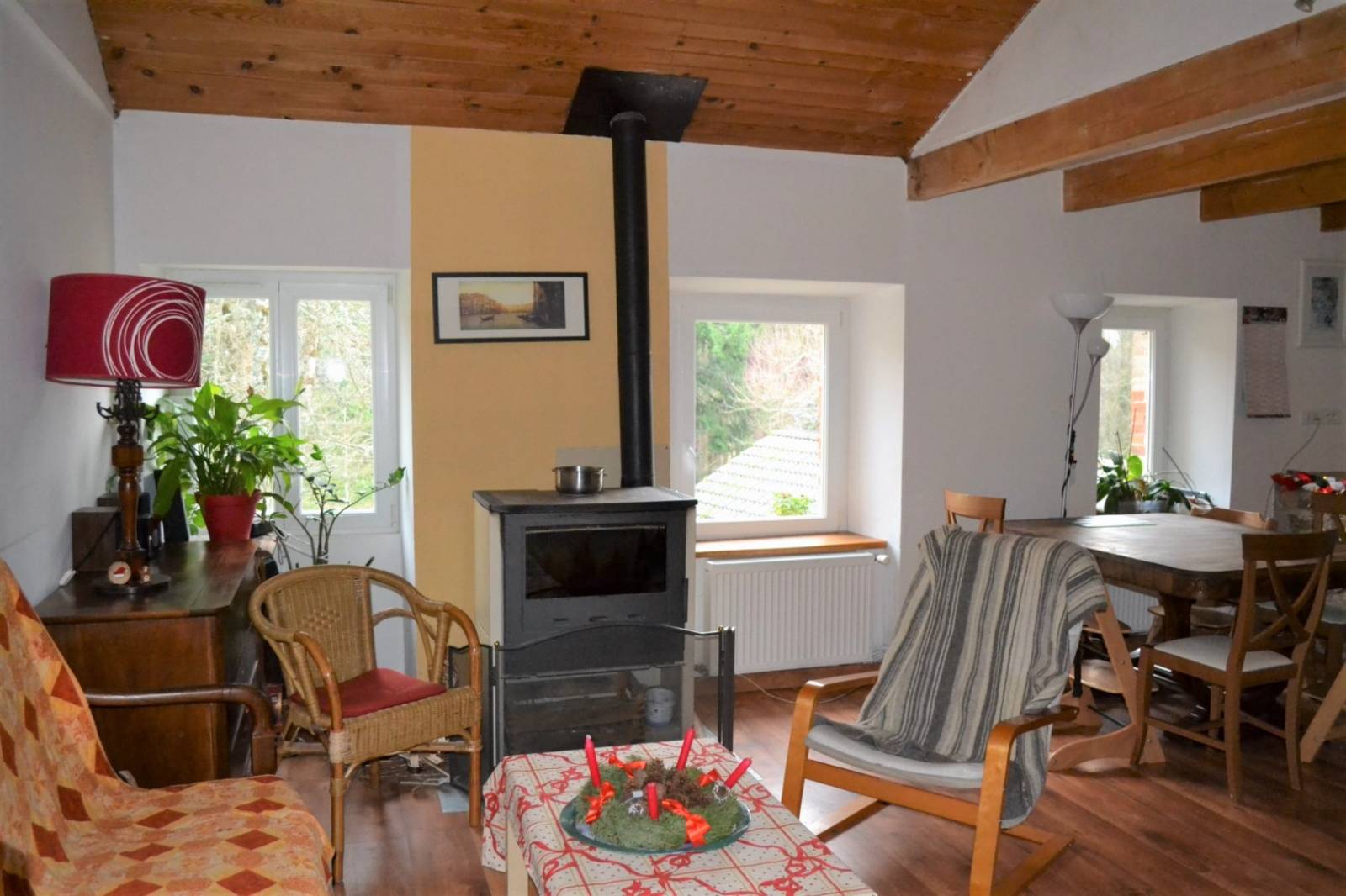 A vendre, ensemble de 3 bâtiments isolés avec 1.4 Hectares à Devesset