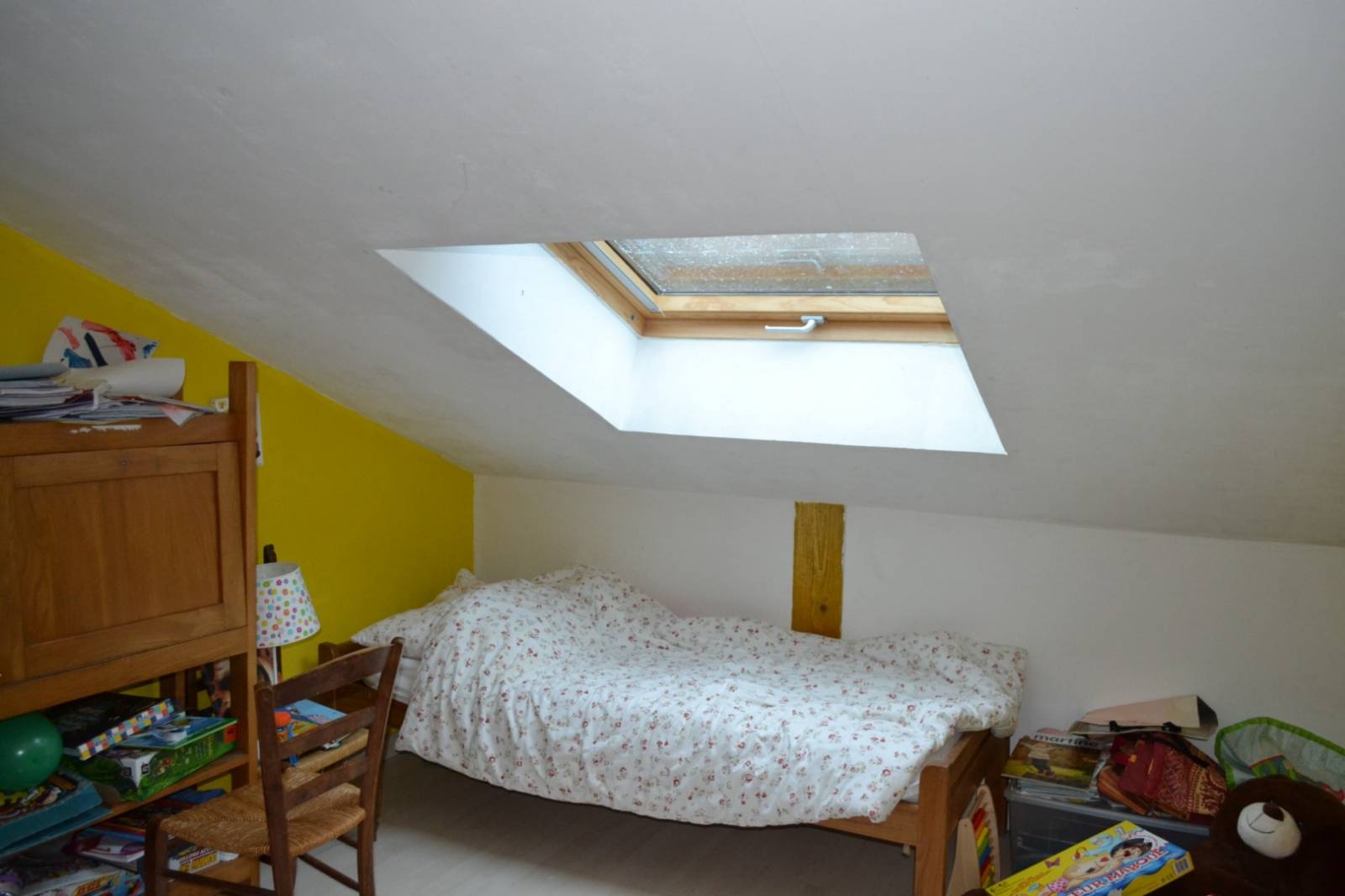 A vendre, ensemble de 3 bâtiments isolés avec 1.4 Hectares à Devesset