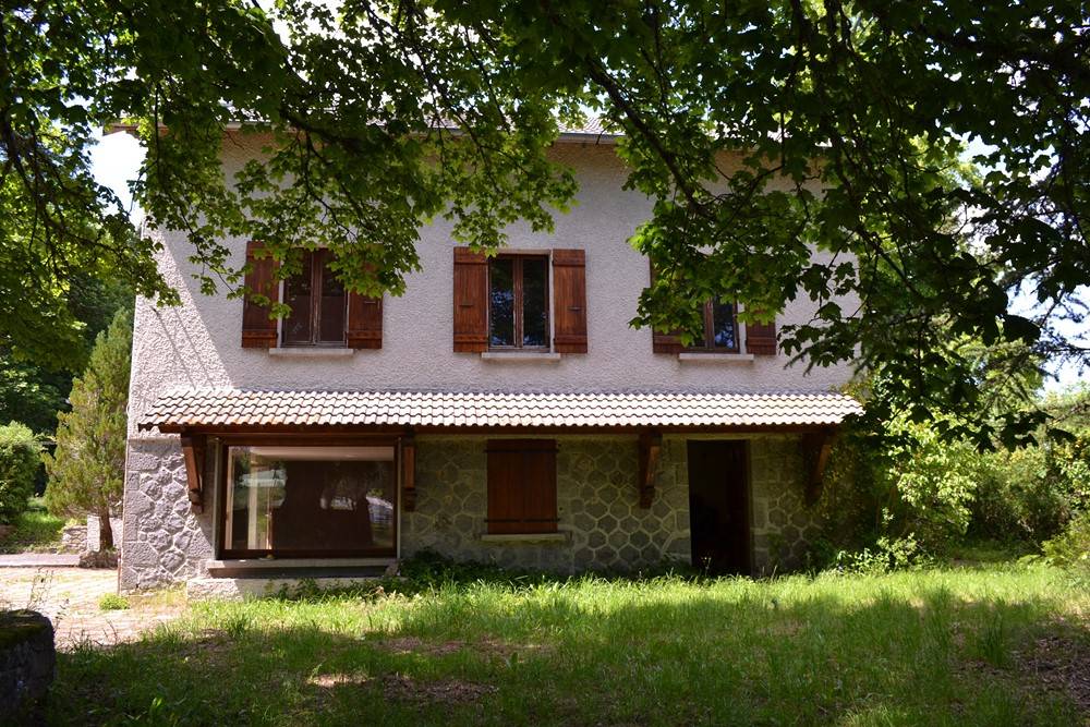 Maison au Mazet St Voy à rafraîchir