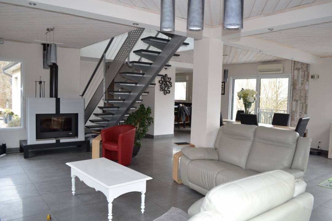 A vendre, maison contemporaine de qualité à Fay sur Lignon