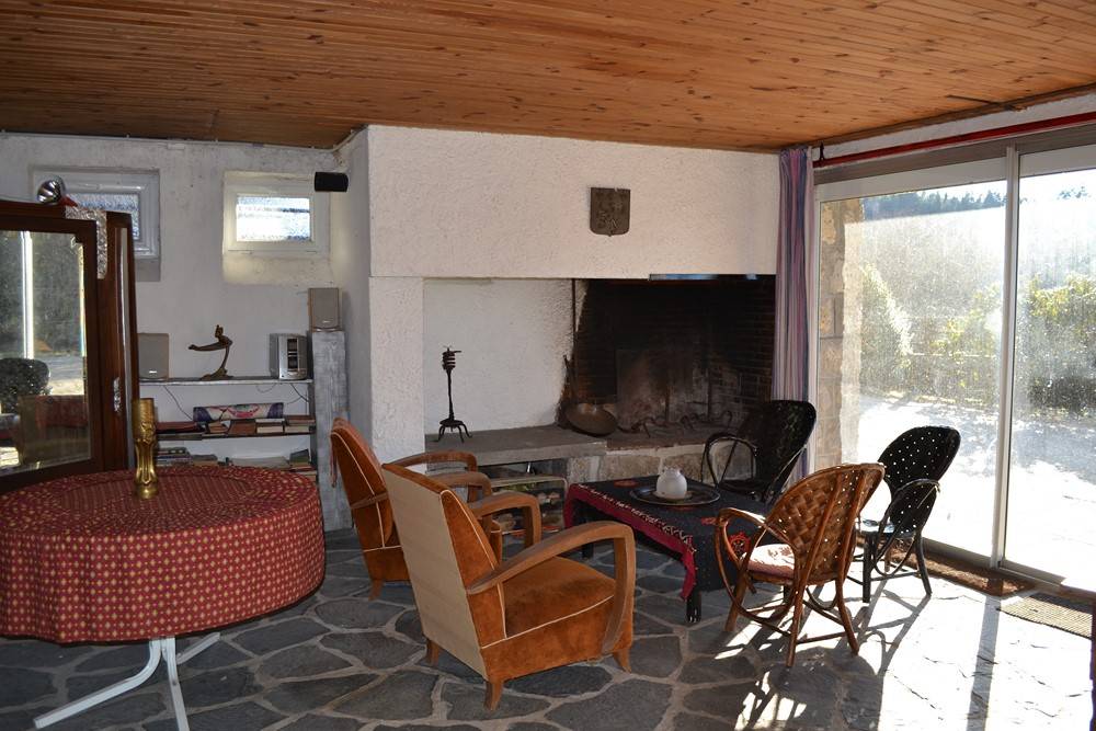 Maison de village proche centre ville avec vue.