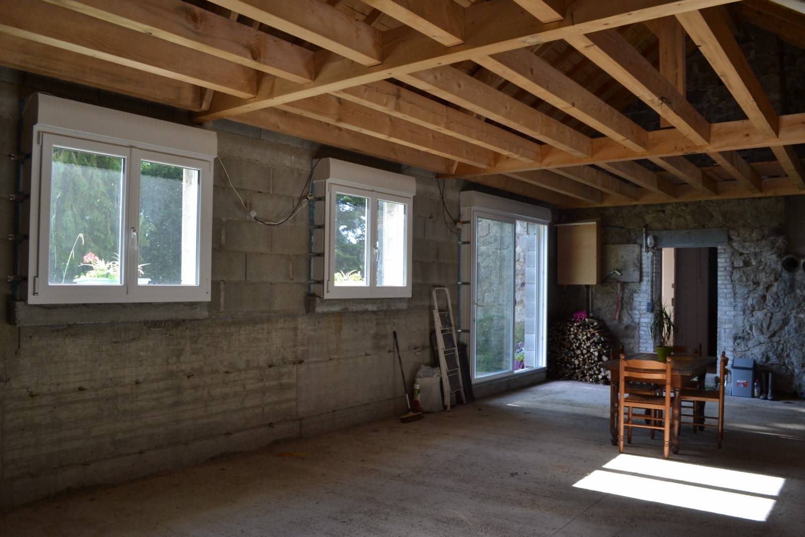 En campagne du Mazet, avec 2.7 ha de terrain et bois