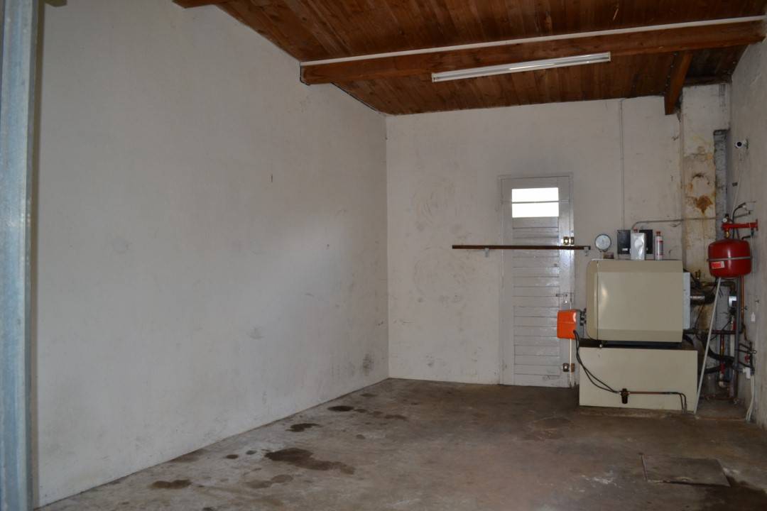 Bâtiment à usage industriel à Tence