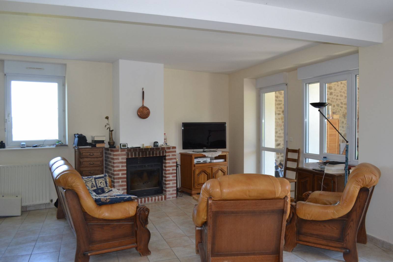 Maison  en pierres dans la campagne de Dunières