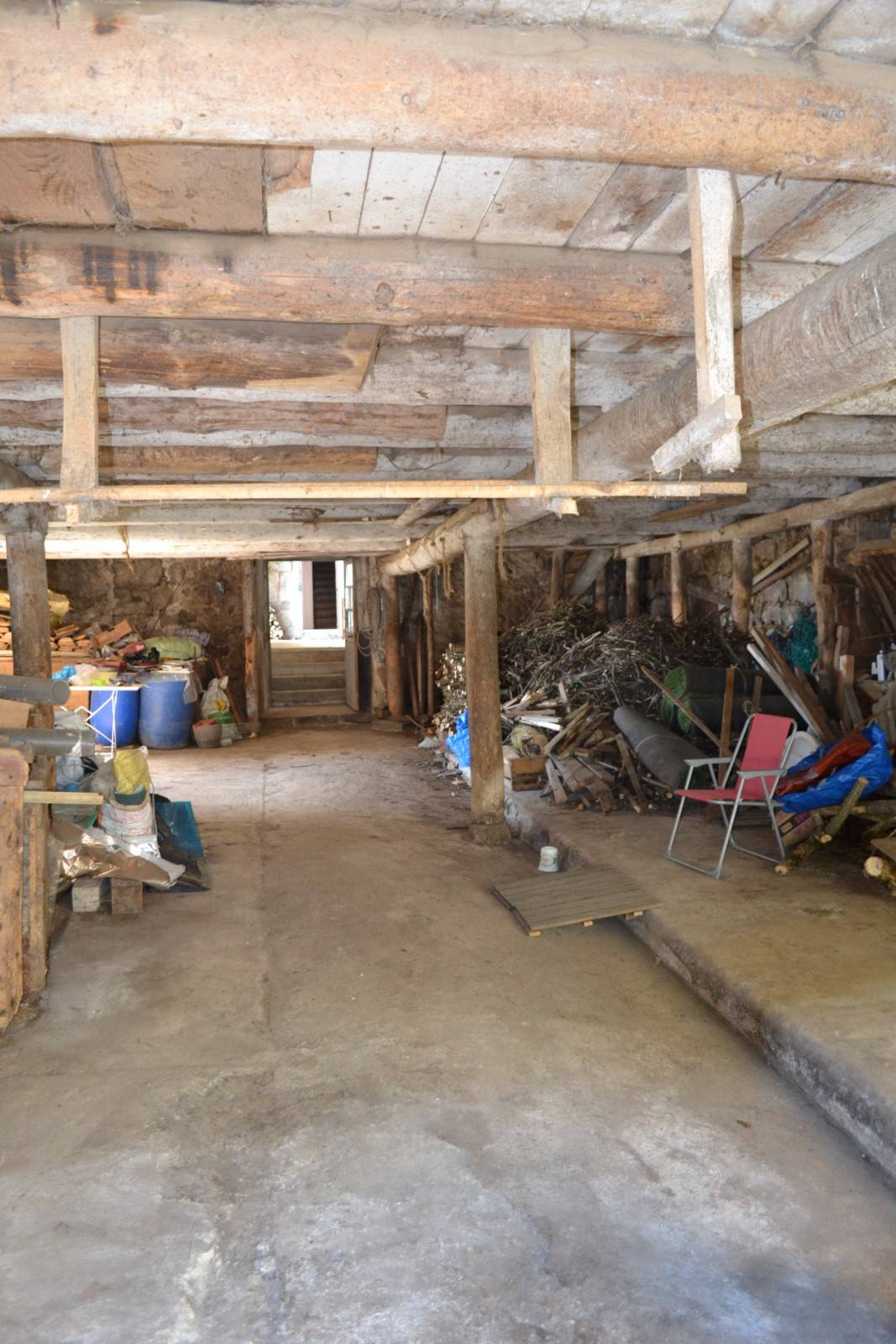 En campagne du Mazet, avec 2.7 ha de terrain et bois