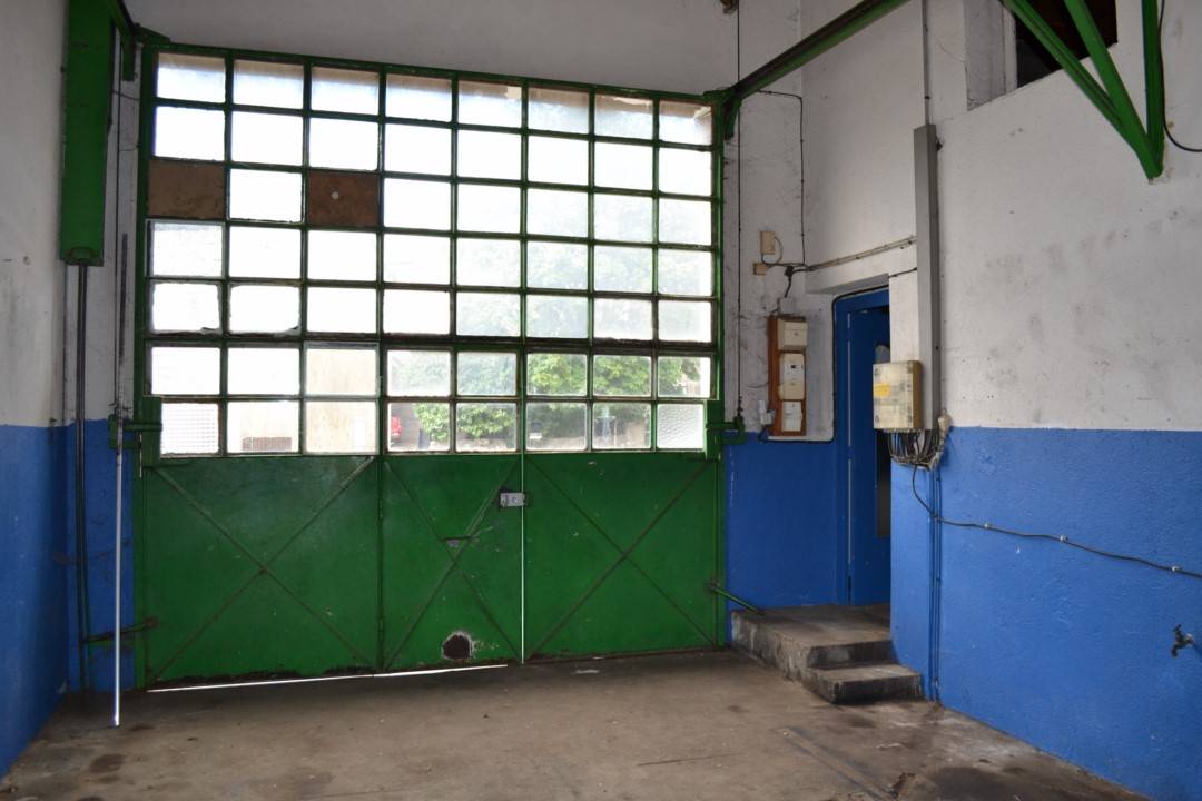 Bâtiment à usage industriel à Tence