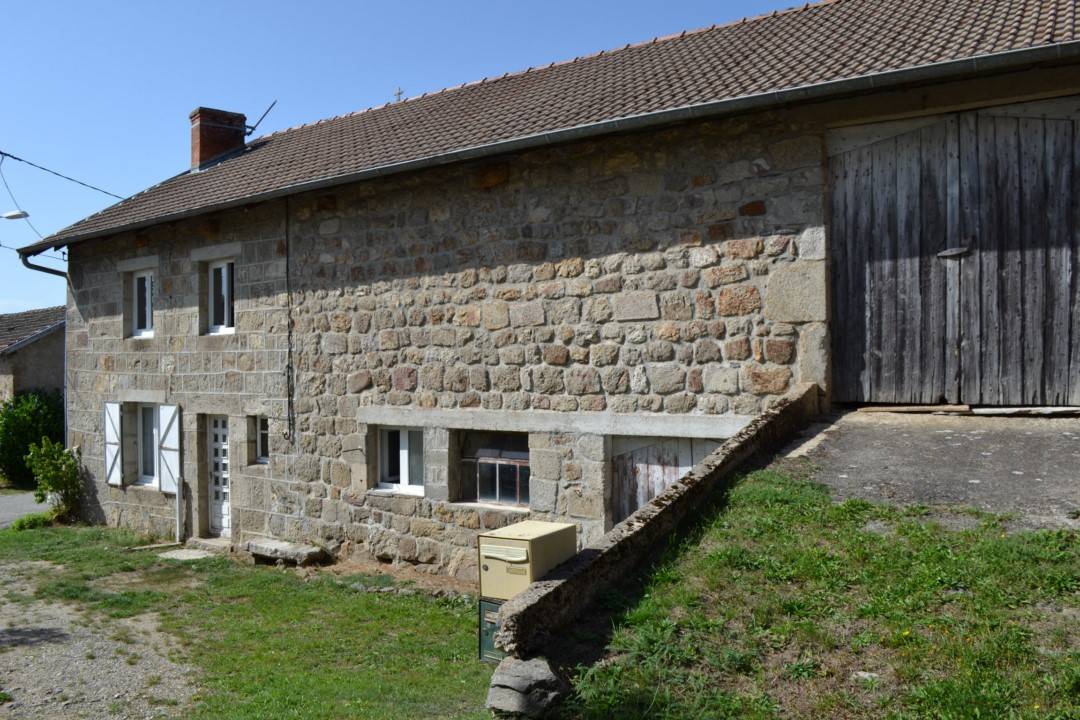 Ferme à rénover dans la campagne de tence