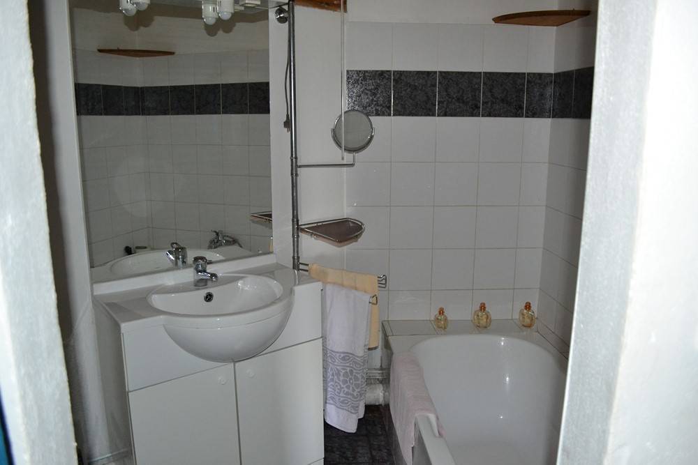 Ferme authentique du Mézenc, 1.4Ha de terrain, entièrement rénovée