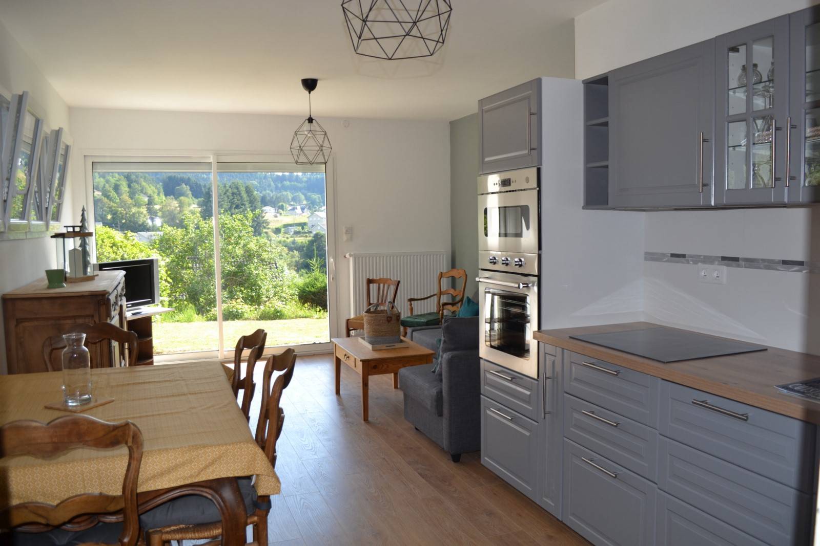 T2 avec extérieur au centre du Chambon sur Lignon