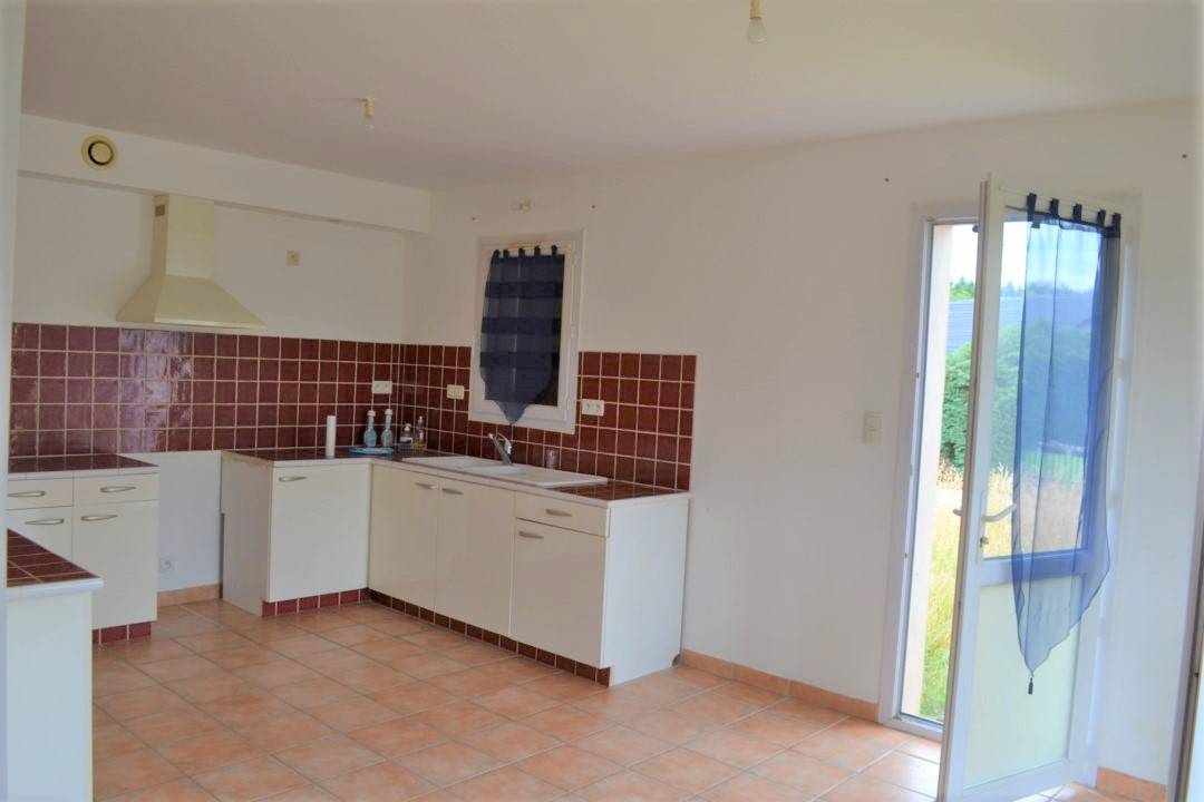 A vendre, villa proche centre ville à Saint Agrève