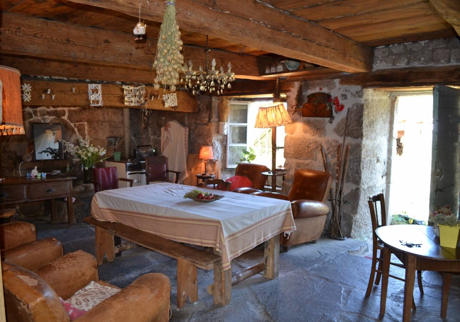 Ferme rustique avec 3Ha Tence