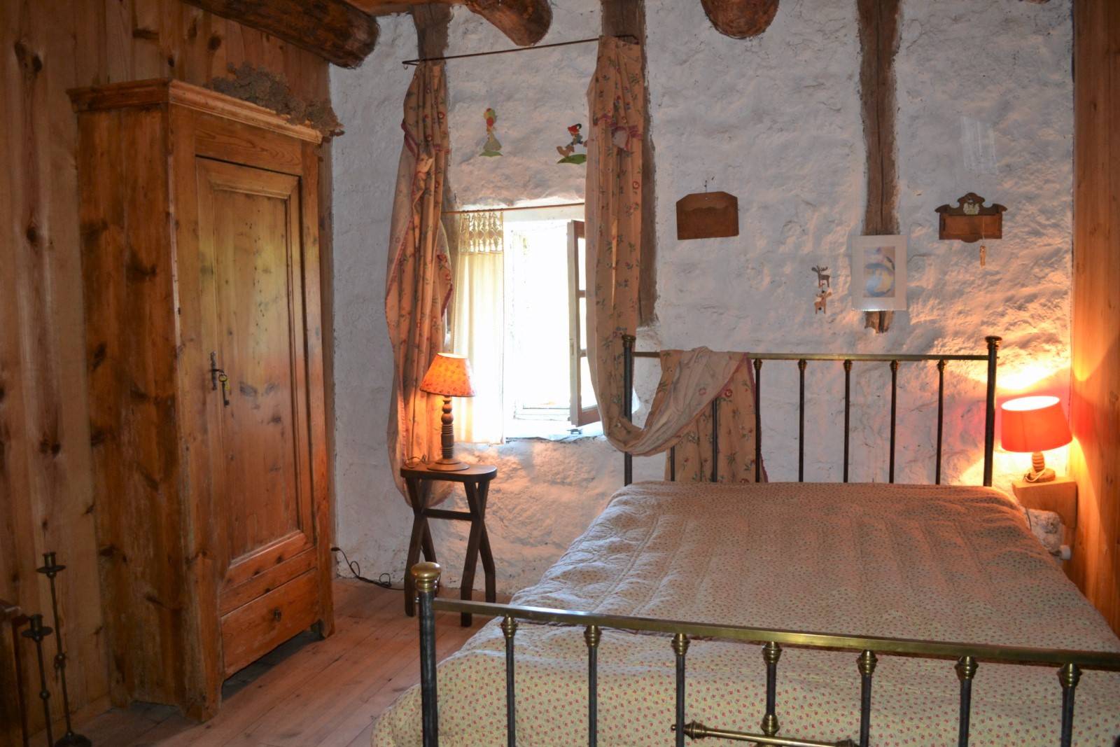 Ferme rustique avec 3Ha Tence