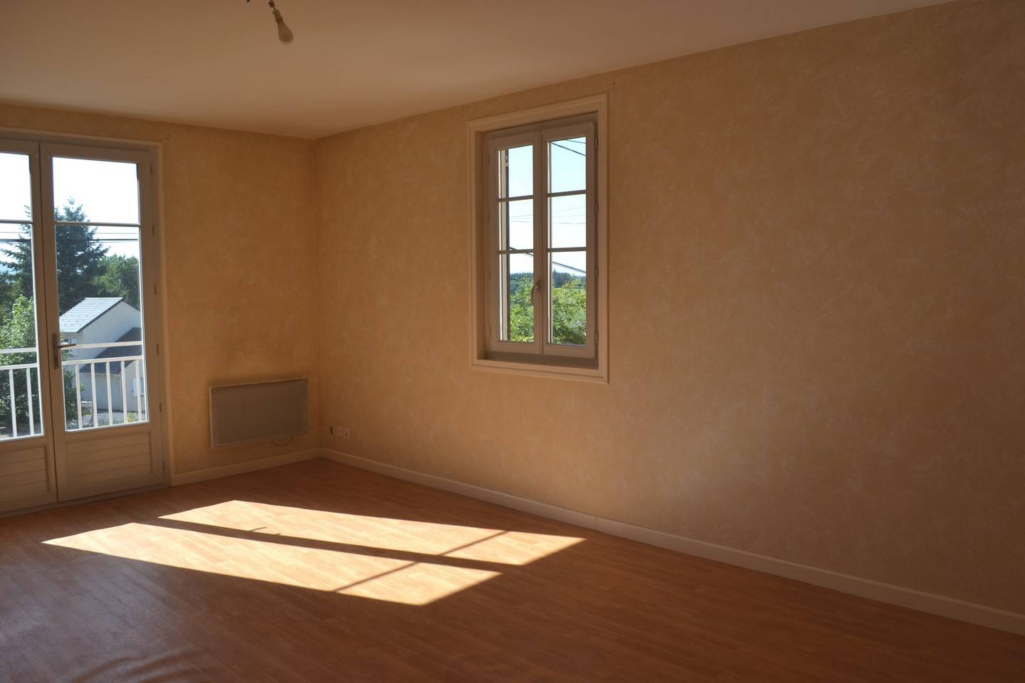 St Agrève, T2 avec balcon et vue sur le Mézenc