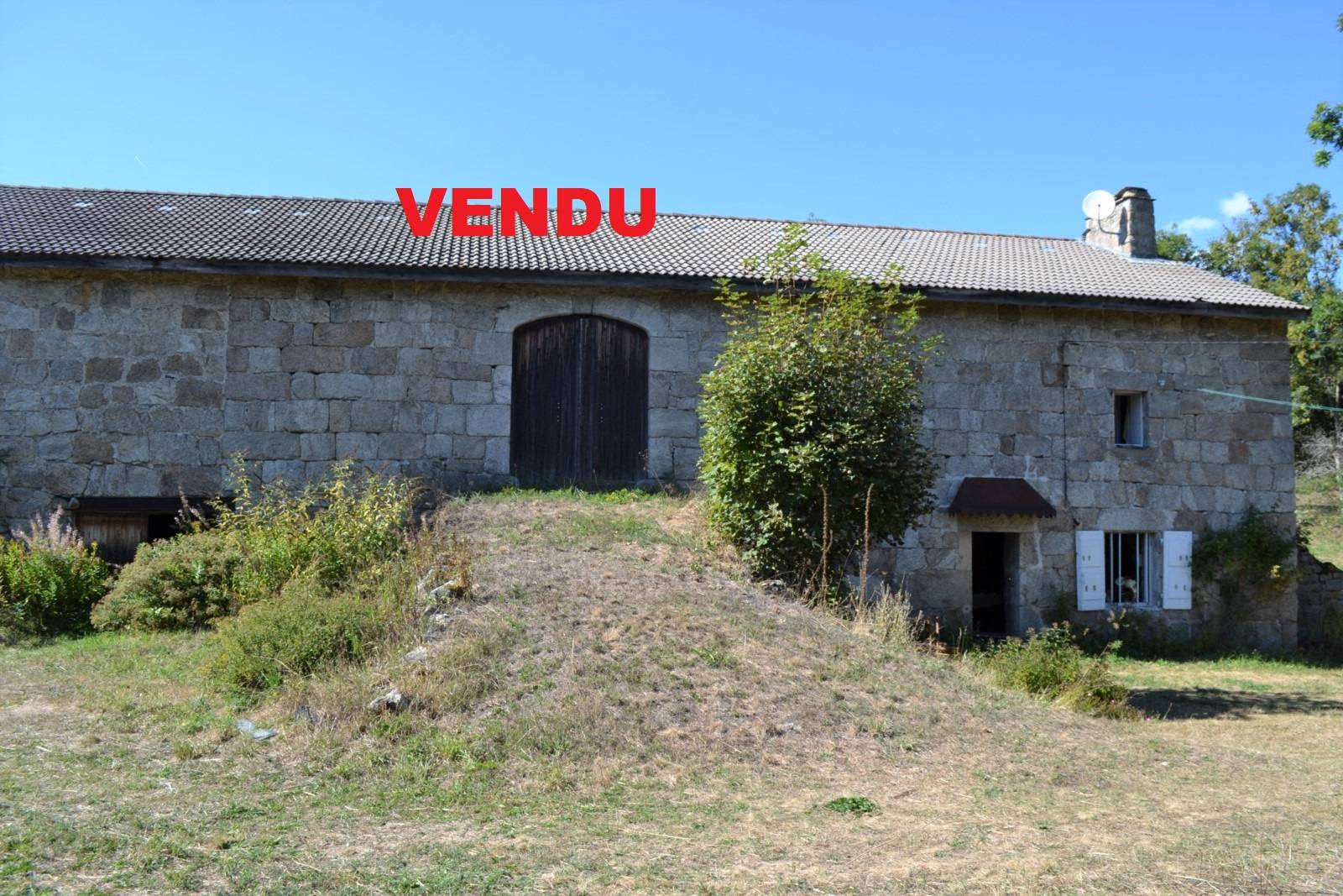 Ferme rustique avec 3Ha Tence