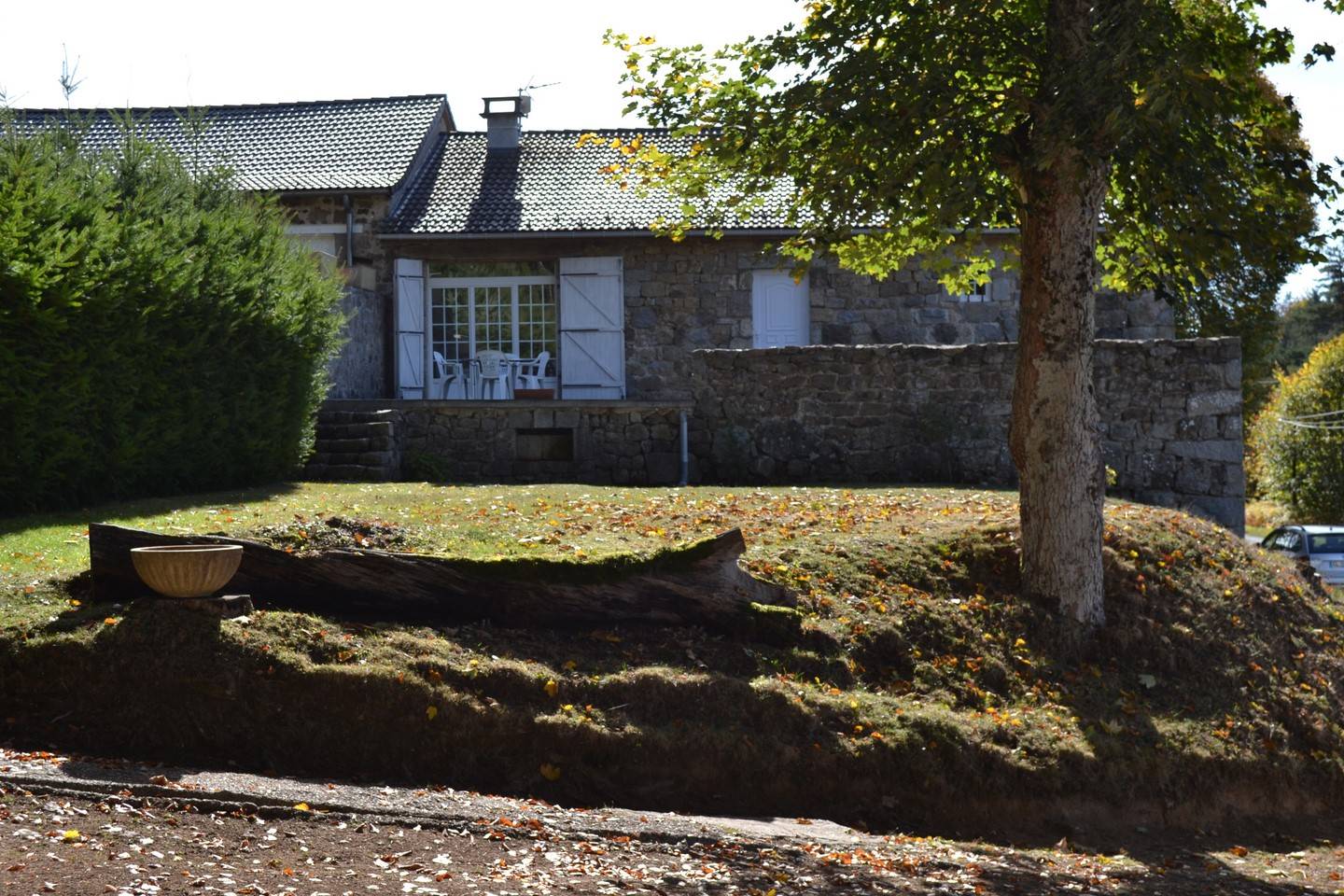 Ferme en cours de rénovation Campagne du Chambon sur Lignon  Maison T4 avec dépendances 100m²