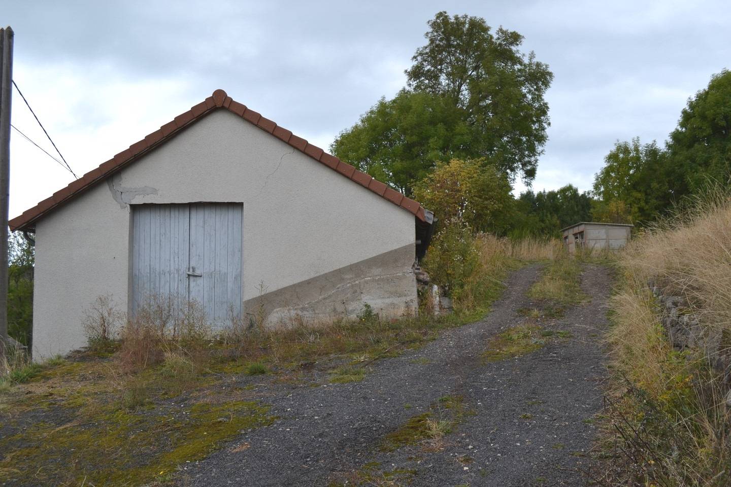 Ancienne ferme à rénover. 4000m² de terrain à Saint Front.
