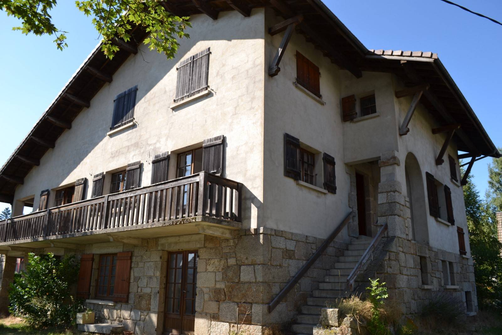 A vendre, maison de village au Chambon sur Lignon