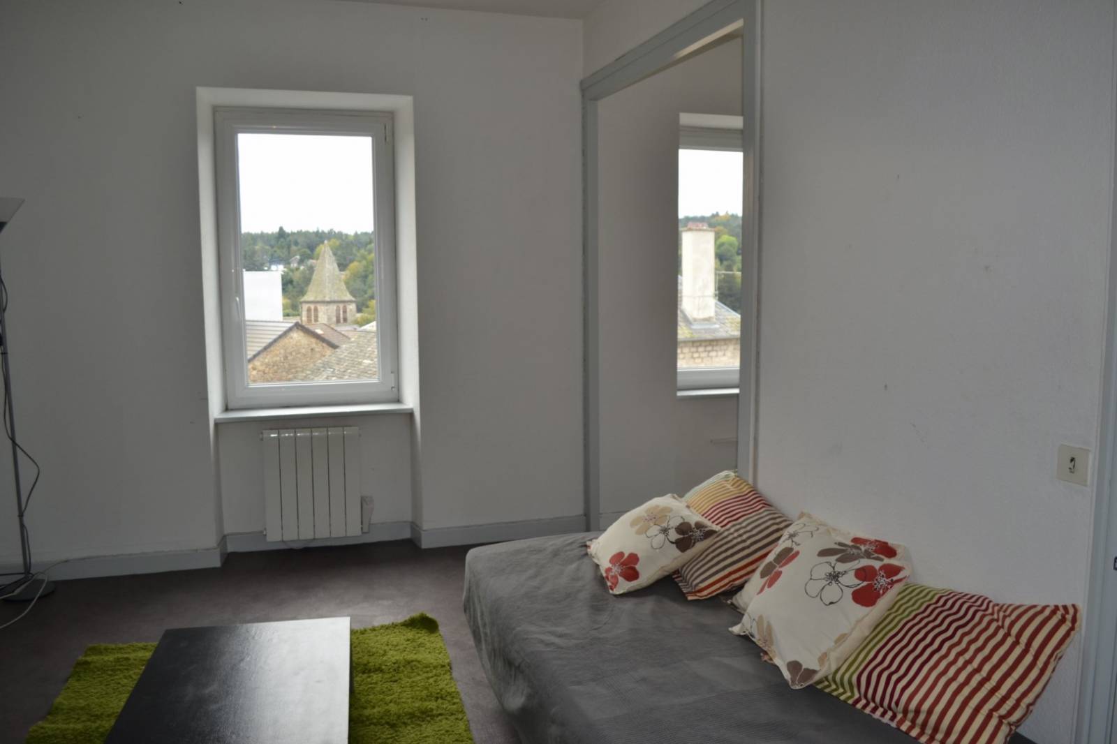 T2 meublé au centre du village du Chambon sur Lignon