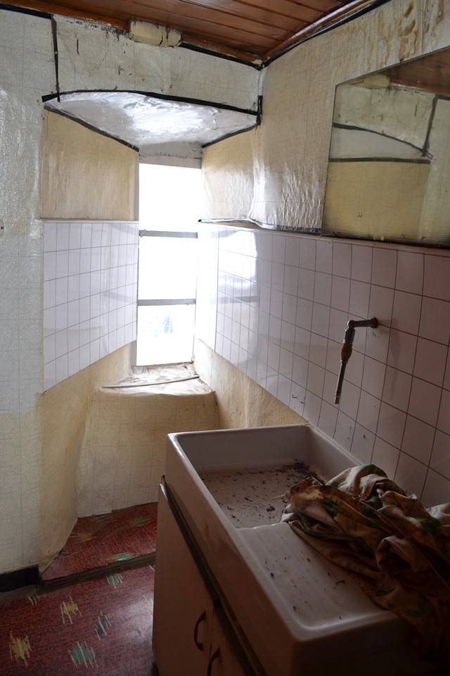 Saint Front. Maison de village en partie rénovée