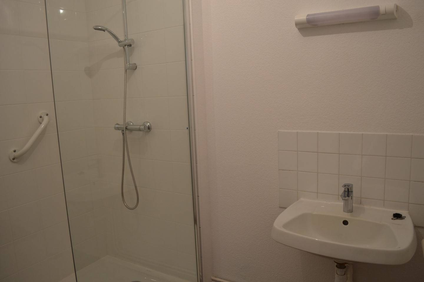 Fay sur Lignon. Centre village. Résidence service, 15 appartements. Garages