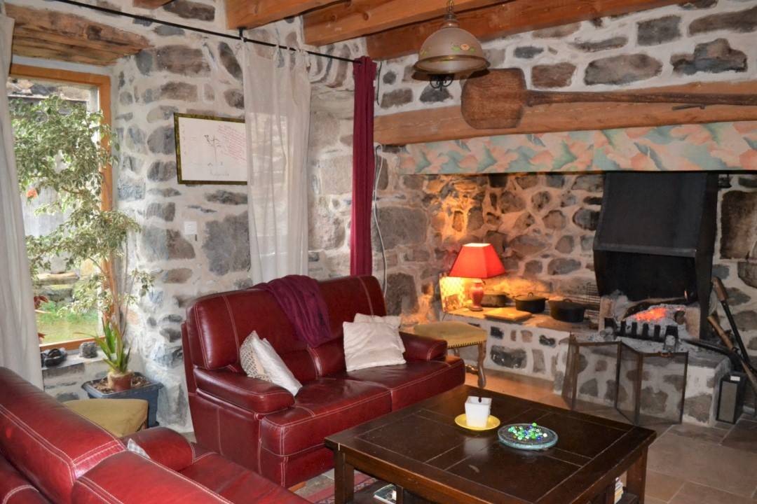 Maison pierre avec charme Borée