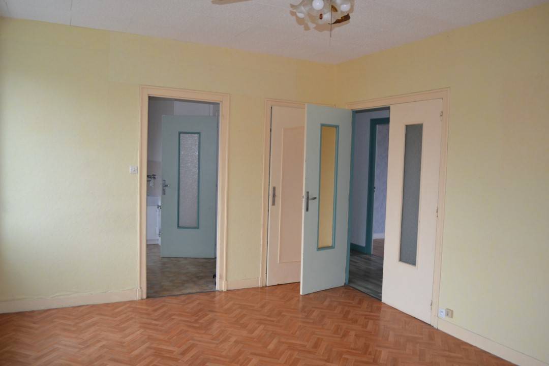 Appartement proche centre ville avec balcon au Chambon sur Lignon