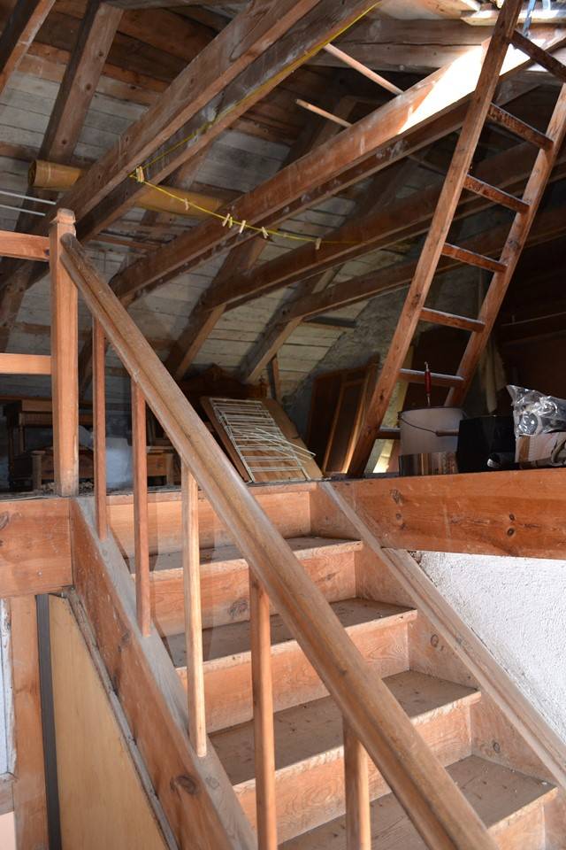 Le Mazet St Voy. Maison de village à rénover.