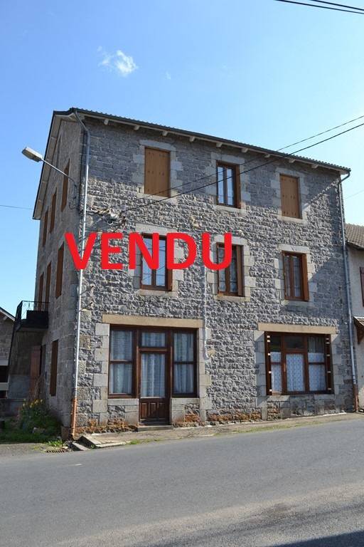 Le Mazet St Voy  Rez de chaussée. T3. Centre.