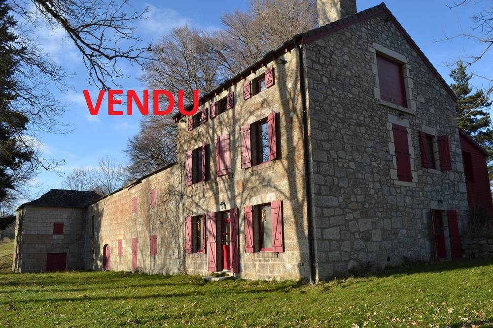 Ferme rénovée 11 Ha Chambon sur Lignon