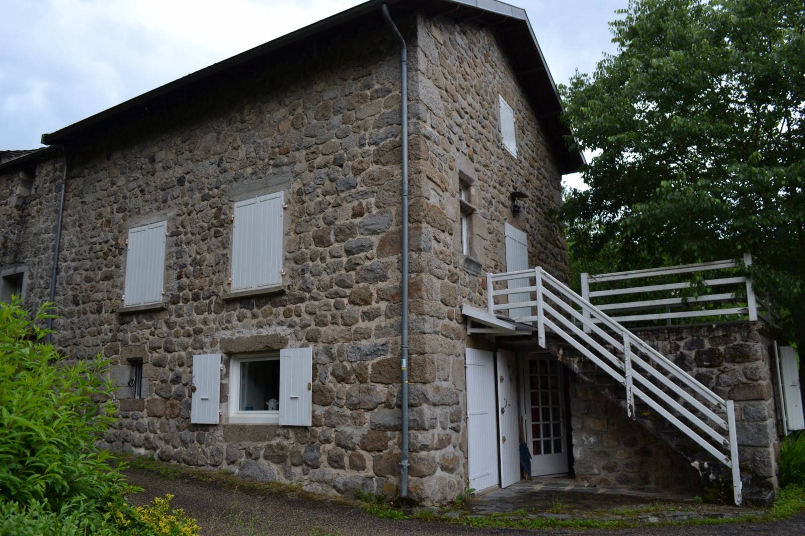 Ensemble immobilier Intres. 10mn de St Agrève