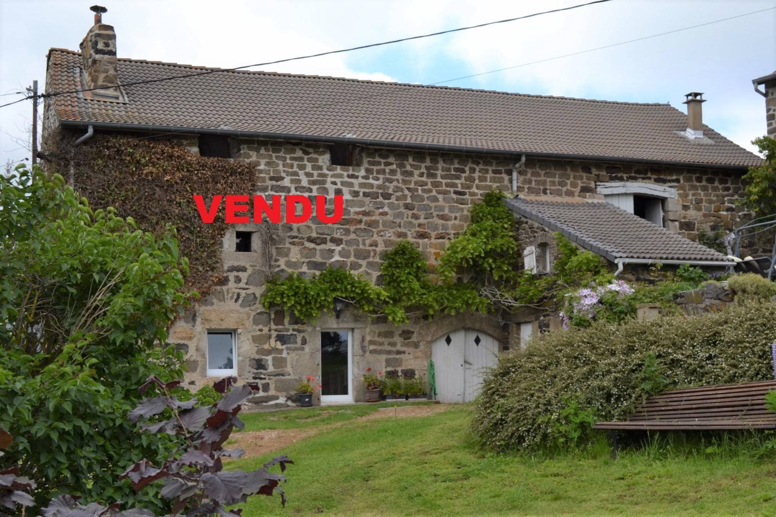 Corps de ferme rénovée aux Vastres