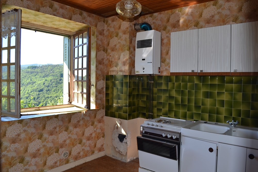 Maison de hameau  Campagne de St Agrève A rénover. Vue